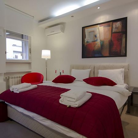 Studio Apartment Picasso Belgrado Esterno foto