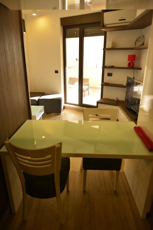 Studio Apartment Picasso Belgrado Camera foto
