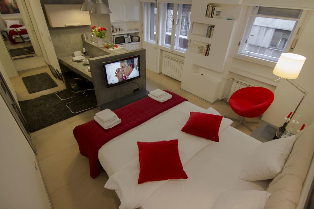 Studio Apartment Picasso Belgrado Esterno foto