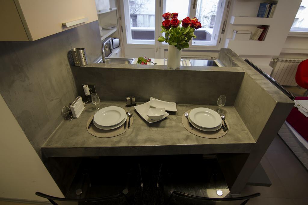 Studio Apartment Picasso Belgrado Esterno foto