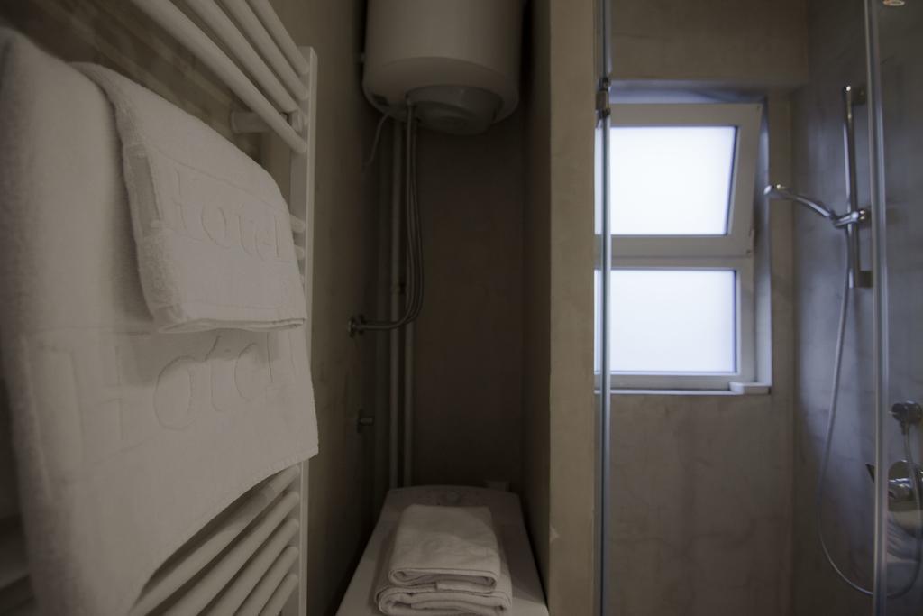 Studio Apartment Picasso Belgrado Esterno foto